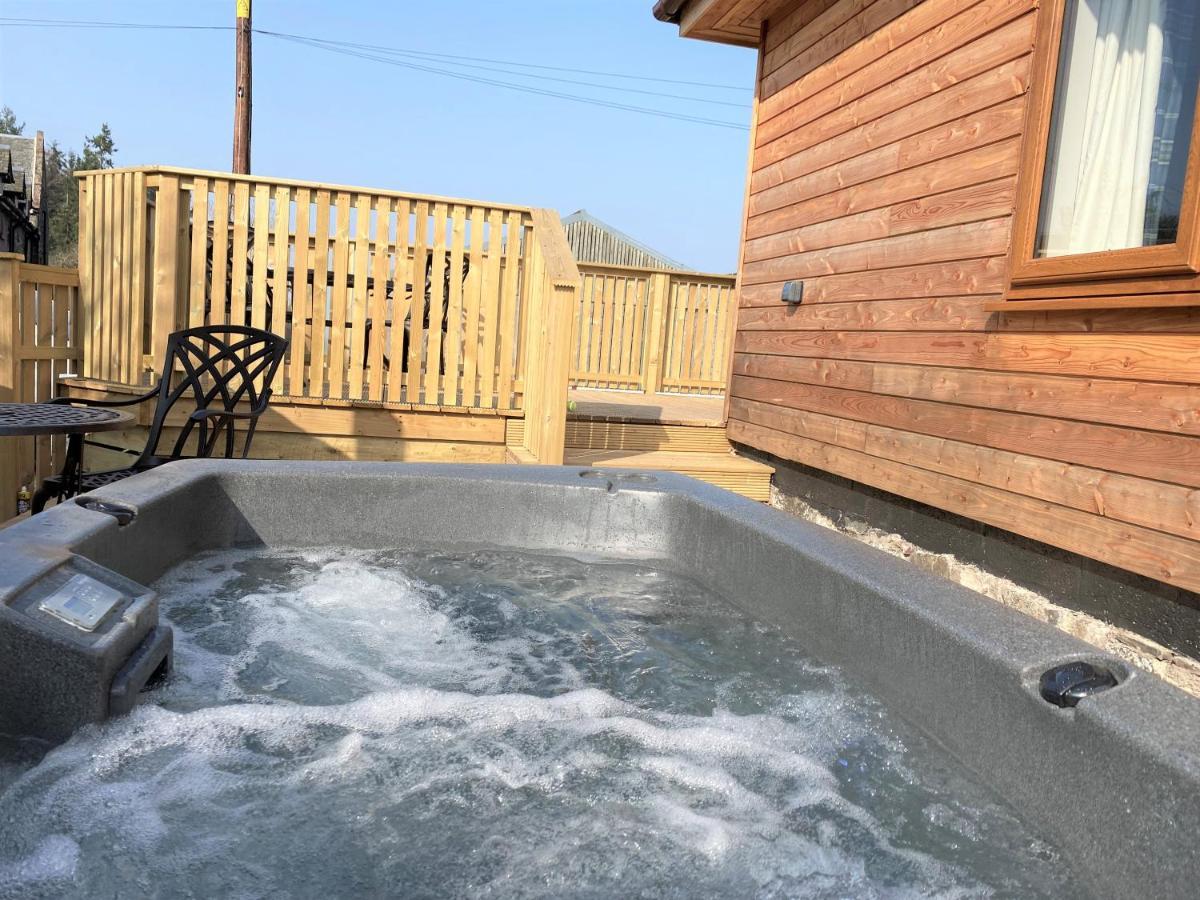 Pheasant Lodge With Hot Tub Forgandenny Exterior photo